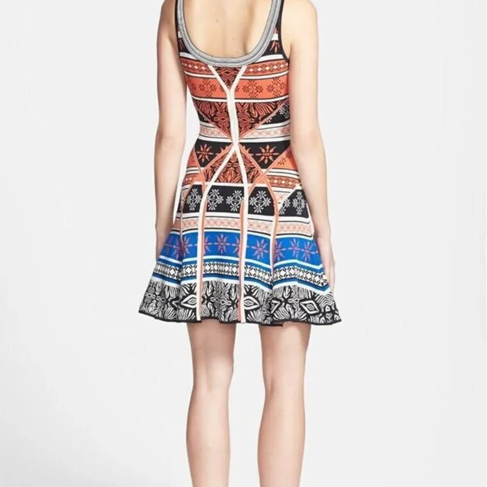 Diane Von Furstenberg Double Knit Sleeveless Fit and Flare Dress Large